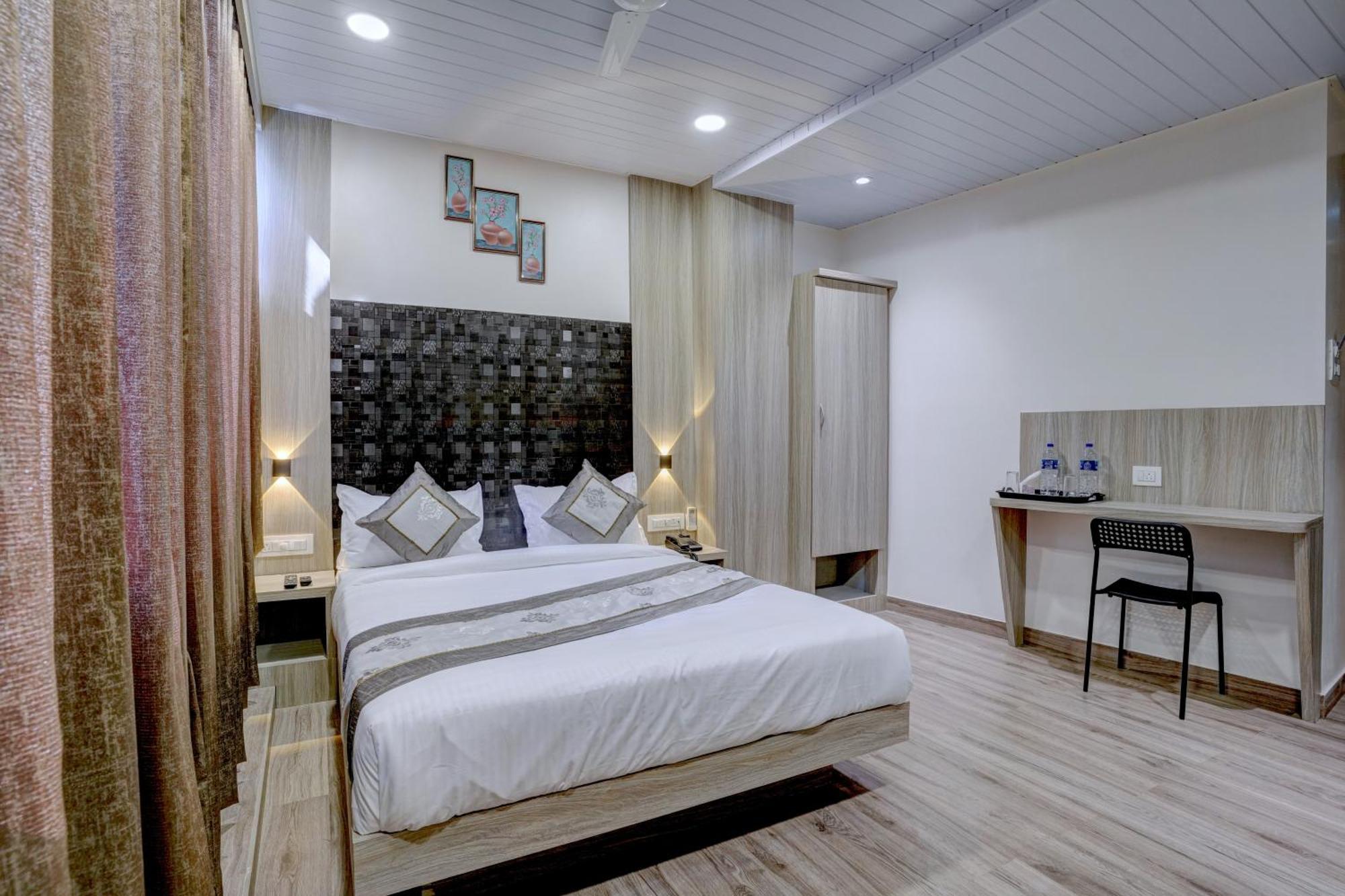 Hotel Arts International — Photos 1